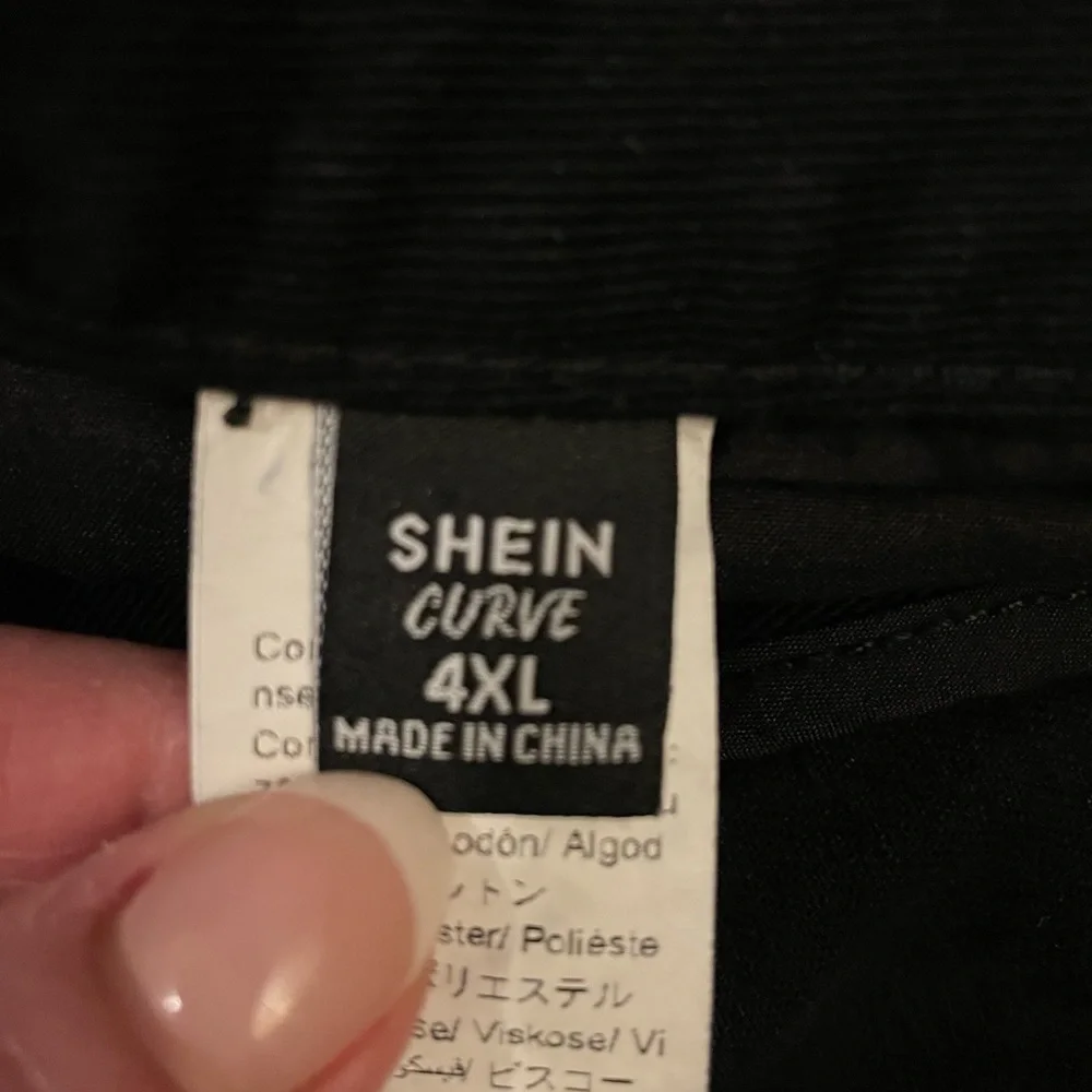Women’s plus size black jeans - Picture 5 of 6